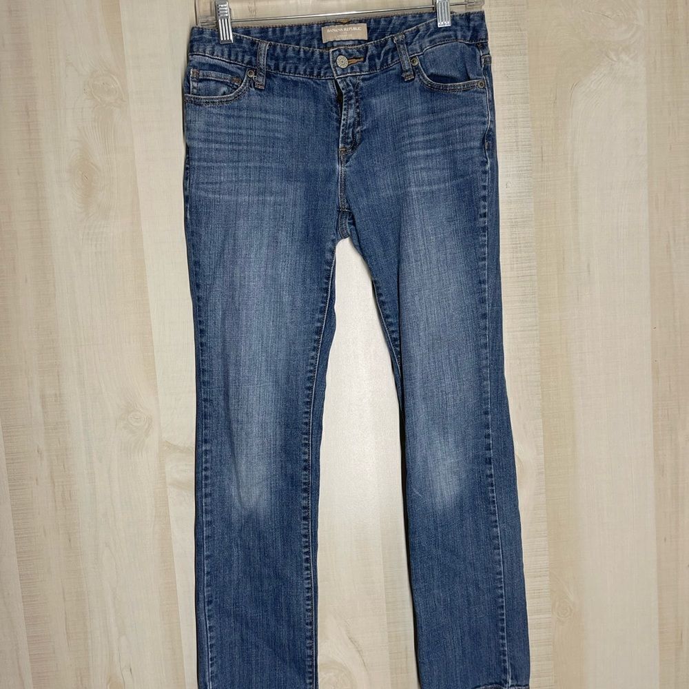 Banana Republic straight leg denim jean, size 27